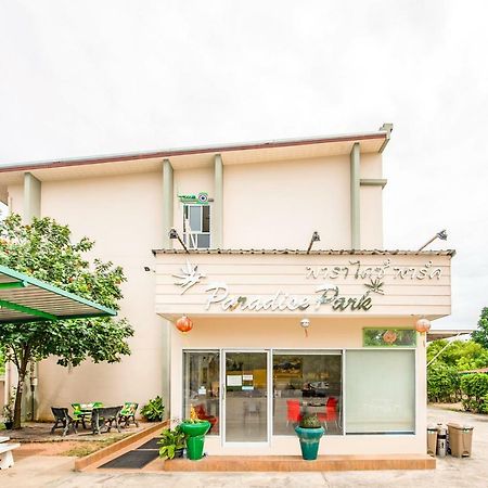 Oyo 306 Paradise Park Laemchabang Si Racha Ngoại thất bức ảnh