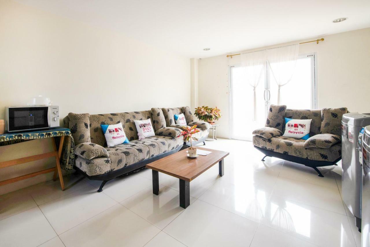Oyo 306 Paradise Park Laemchabang Si Racha Ngoại thất bức ảnh