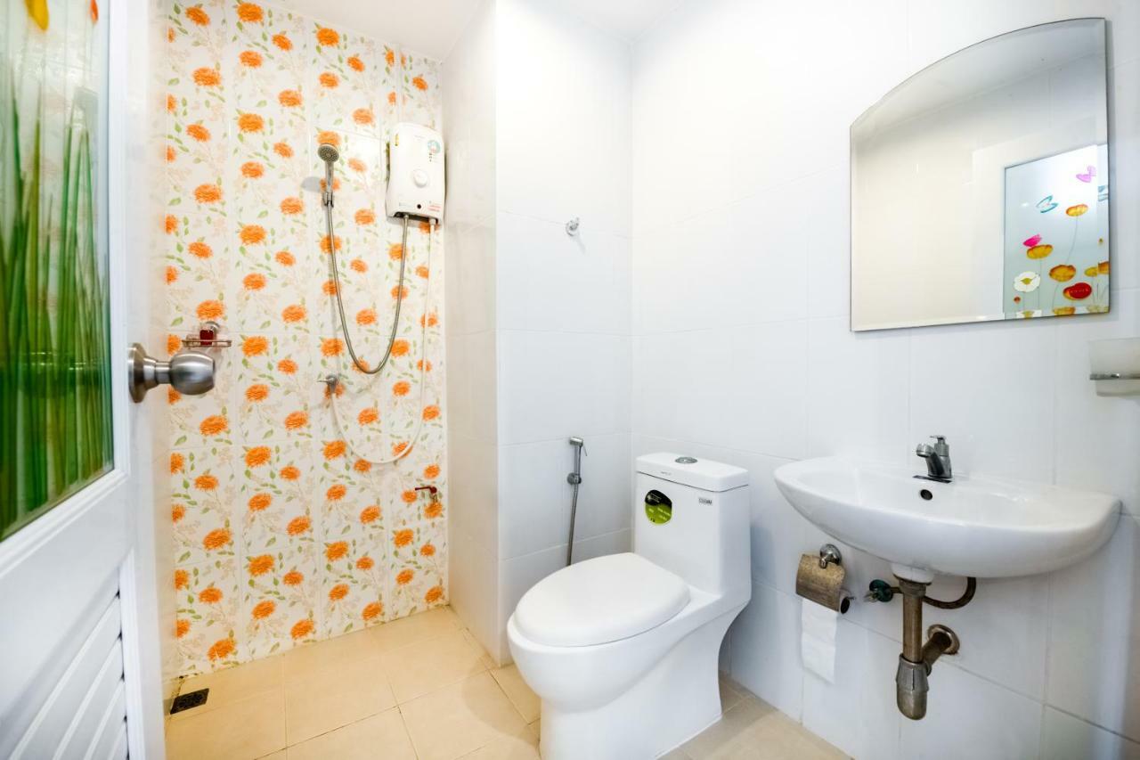 Oyo 306 Paradise Park Laemchabang Si Racha Ngoại thất bức ảnh