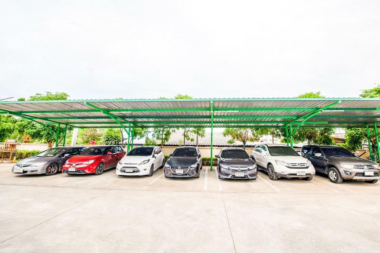 Oyo 306 Paradise Park Laemchabang Si Racha Ngoại thất bức ảnh