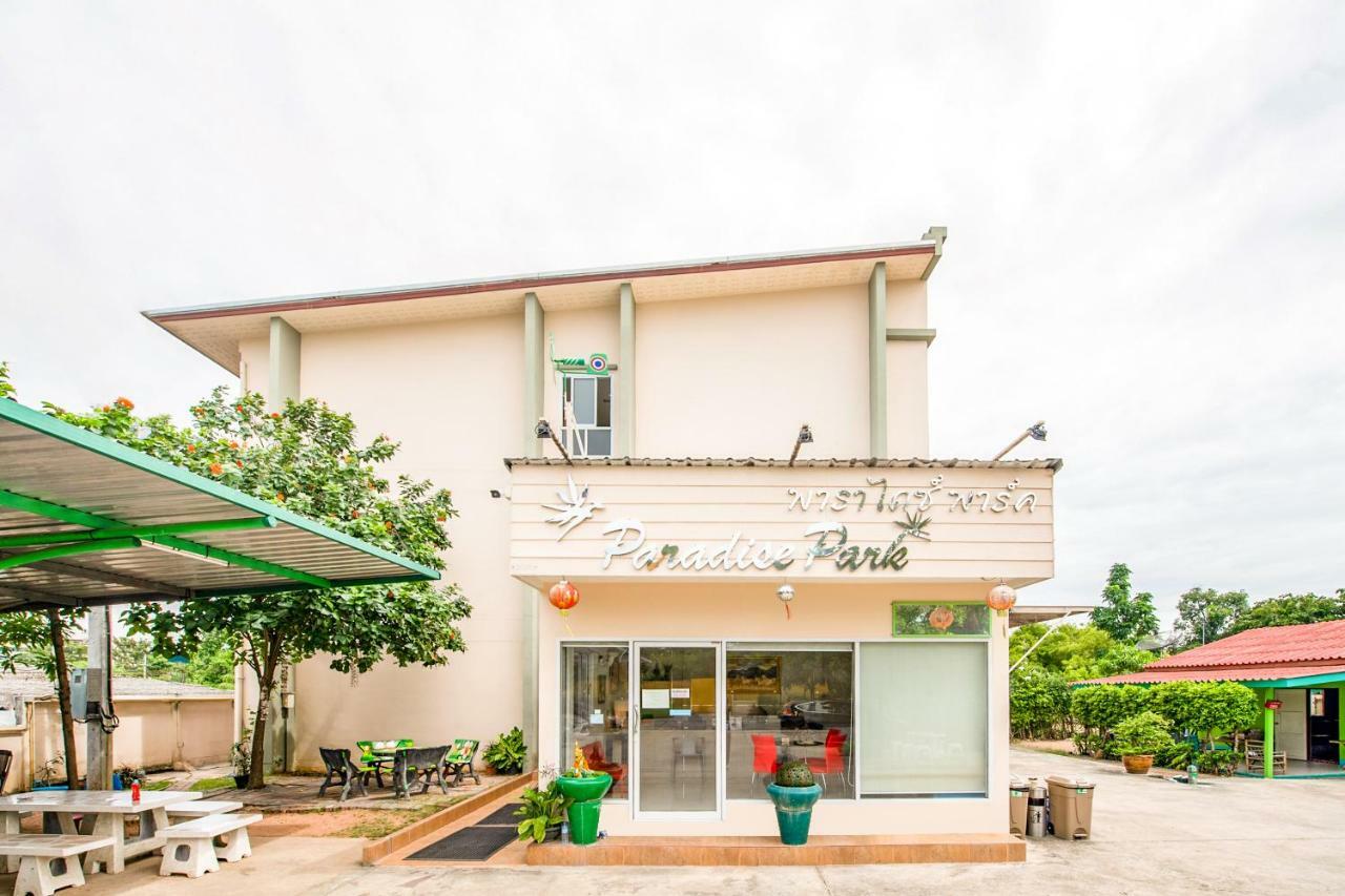 Oyo 306 Paradise Park Laemchabang Si Racha Ngoại thất bức ảnh